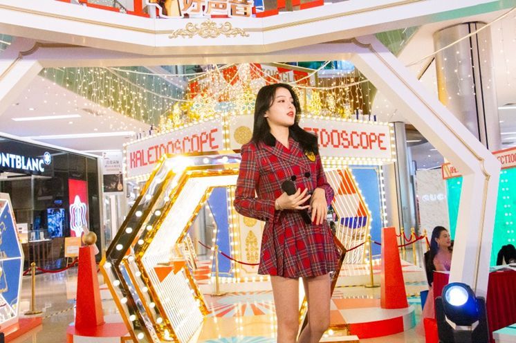 来自中国好声音谢霆锋战队的人气歌手[可爱女生]徐诗寒,演唱了《风流
