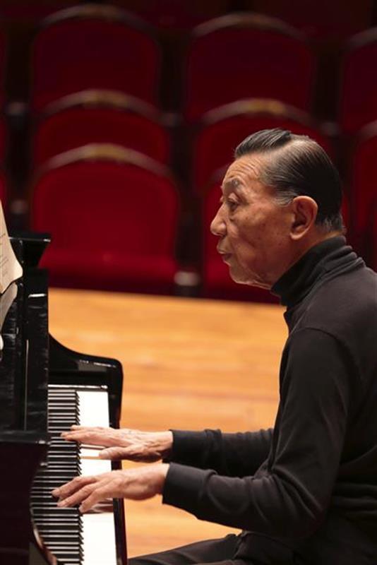 "钢琴诗人"傅聪与武汉:从"停奏"到"爱上"