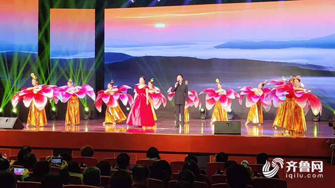 劳模企业家与市民共迎新年2021德州市新年联欢晚会精彩上演