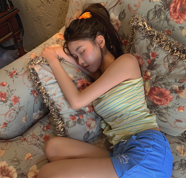 半藏森林获王思聪高赞,靠纯欲风逆转风评又成女神_腾讯新闻