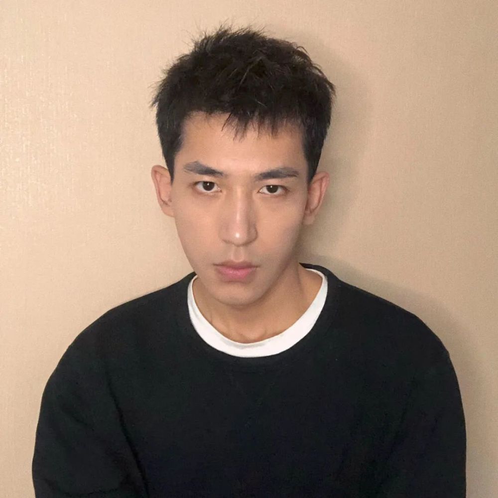 男生发型 | 4cm"短碎发" | 这个发型真的适合男孩子—4cm"短碎发"的