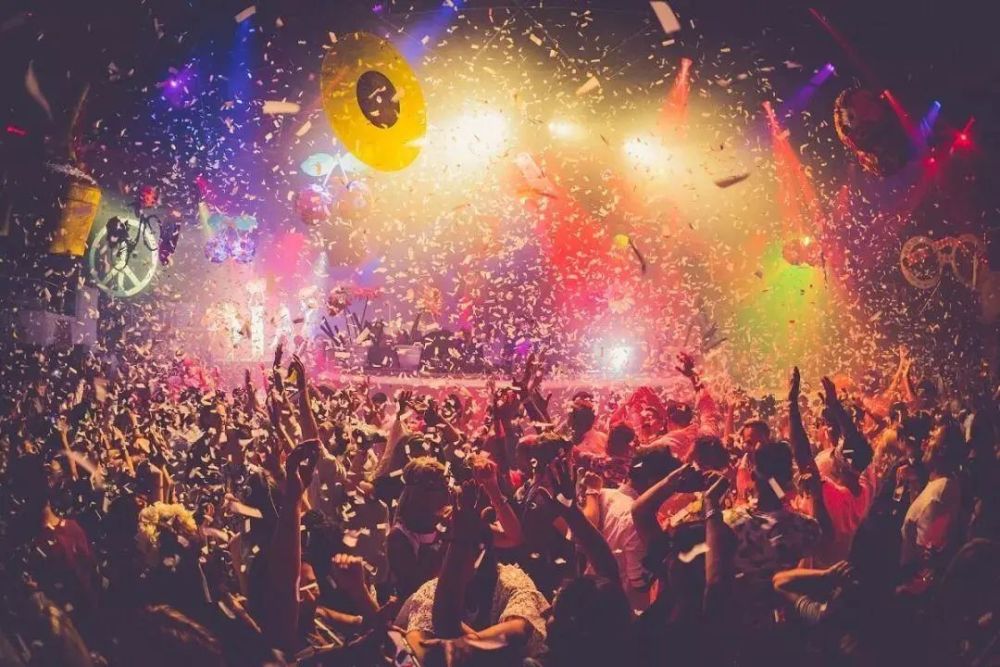 星巴克气氛组引全网热议蓄谋已久的营销