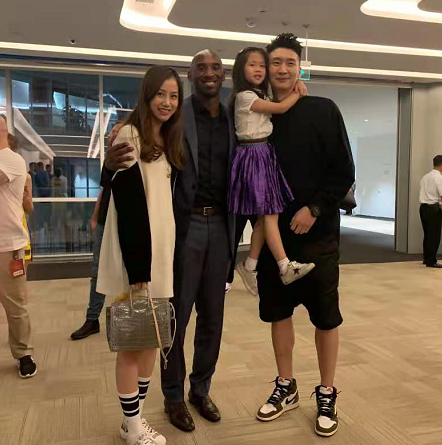 前国手孙悦被爆离婚,街头与美女十指紧扣