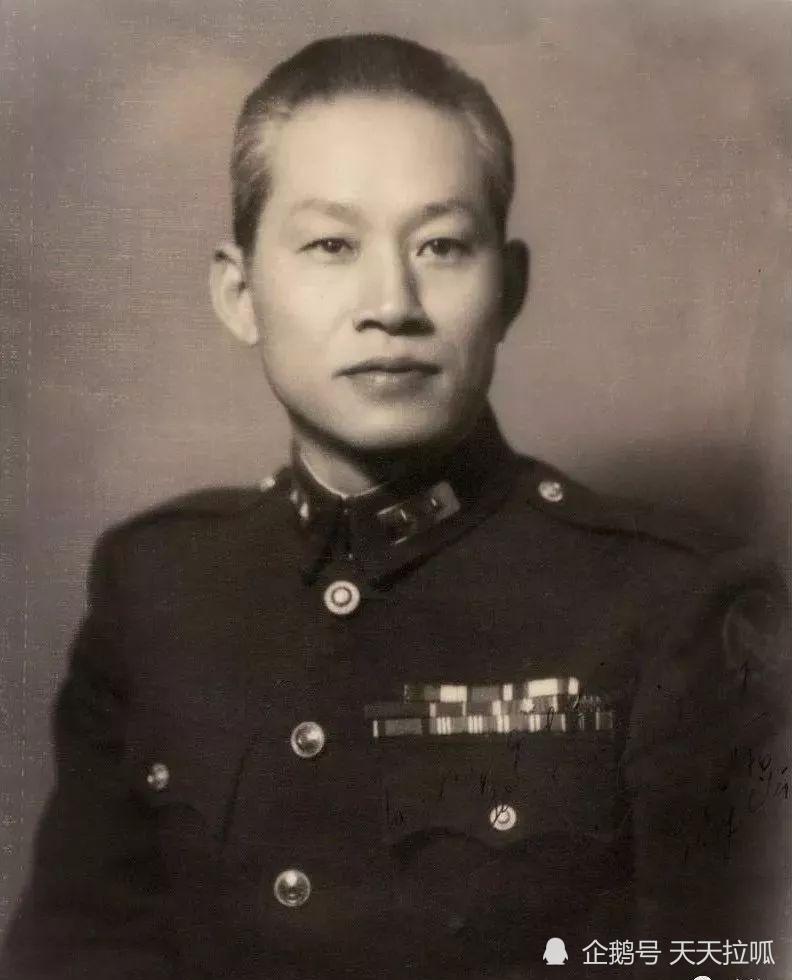 从清华大学走出来的抗日名将他被软禁33年娶3老婆生了4个硕士