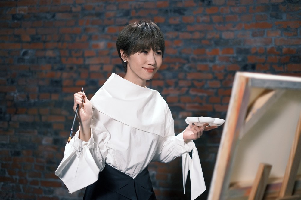 lulu黄路梓茵29岁末年终献礼一号表情mv今首播