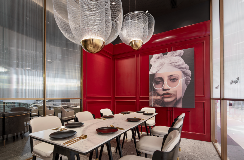 邂逅"重庆来福士餐厅艺术家《餐品思维-微观里的宏观宇宙》或如kevin