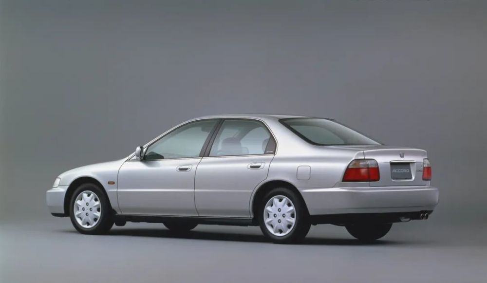 美规与欧规的第一次出现 第五代雅阁(cd)