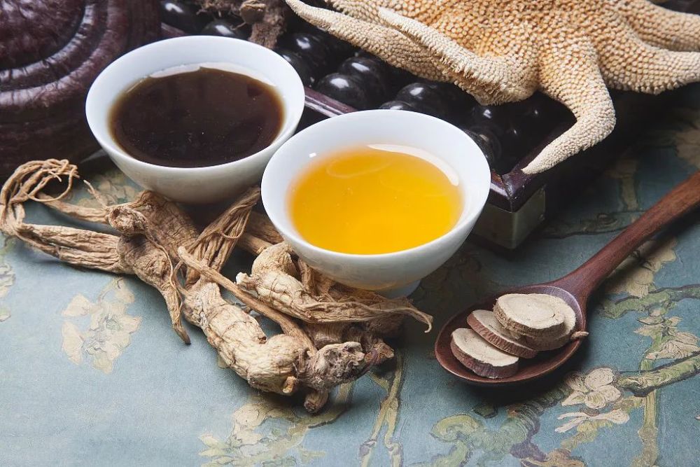 3现在我们就把张锡纯关于蒲公英的描述摘录下来:"蒲公英汤:治疗眼疾肿