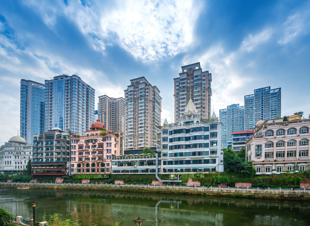 贵阳建立的新区为何取名"金阳"?后来为何又改为"观山湖"?_腾讯新闻