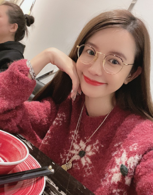 阿里巴巴蒋凡疑似离婚张大奕微博小号秀恩爱