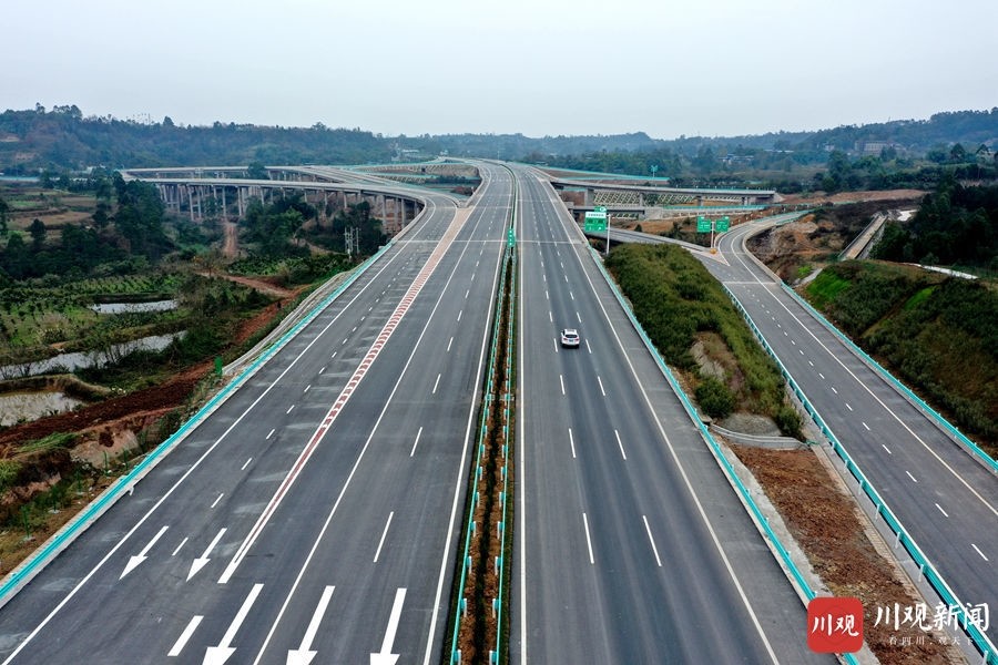 好消息!成宜高速即将开始通车试营 90分钟全线跑完!