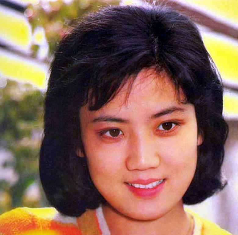 影后李秀明80年代最红女星刘晓庆给她当配角40岁成亿万富婆