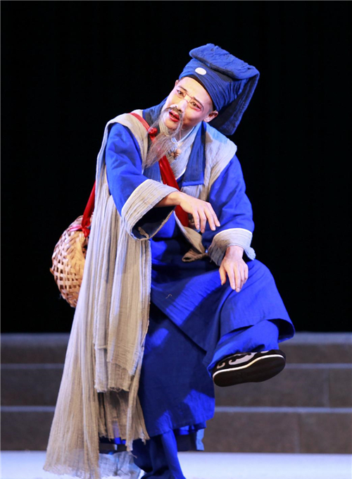 范进中举后为何发狂?若你把他当官的权力放现在,你会比他更激动