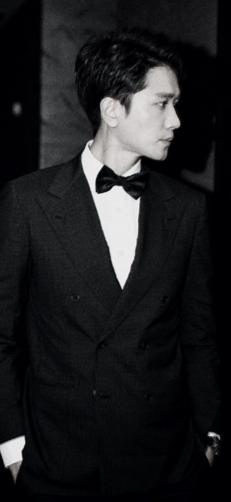 傅慎行这个角色简直是为彭漂亮量身定做的