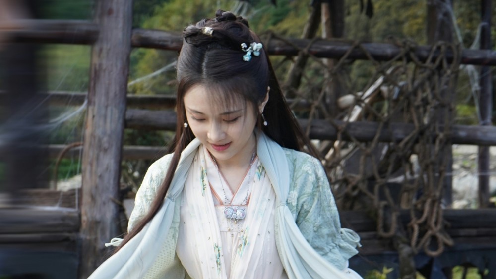 孙坚回答说:吴楚楚是殷沛的小宝贝啊!