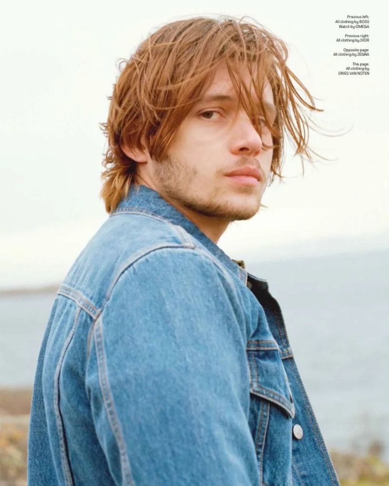 nick robinson 登时尚杂志宣传新剧,颜值小回春