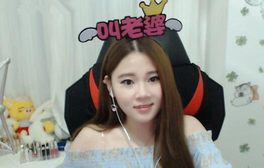 虽然硬币哥平时帮衬新一比较多,但是硬币哥也不傻,之前有队友情分和