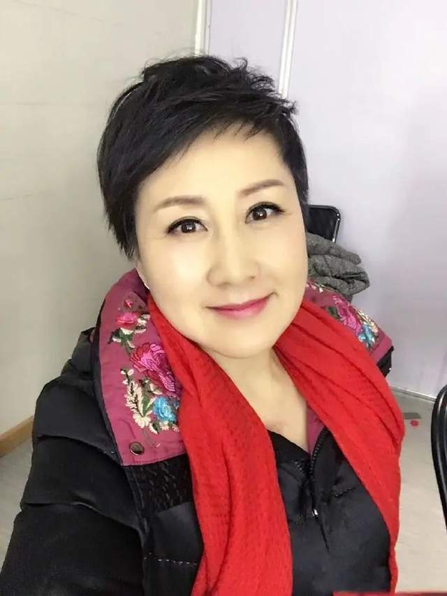 張凱麗李雪健難得同框,《渴望》劇組30年後重聚,演員境遇讓人唏噓