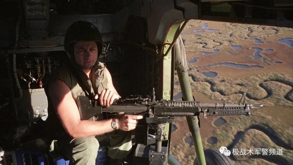 "兰博机枪"究竟好不好用?-你所不知道的m60(一)丨火器_腾讯新闻