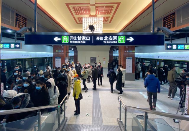 亦庄桥地铁站图片