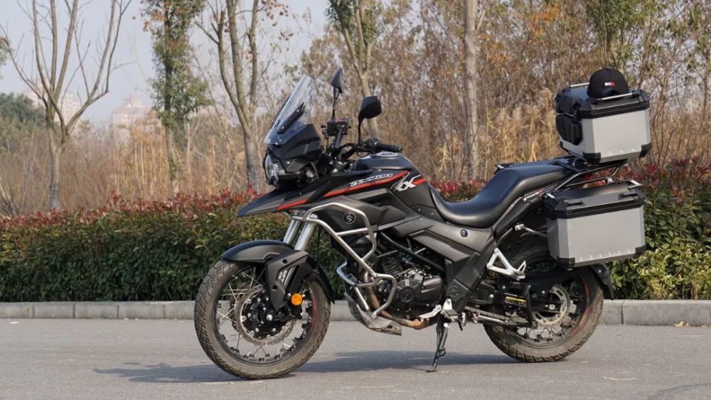 29800元起售更专业的硬核休旅2021款赛科龙rx3s上市