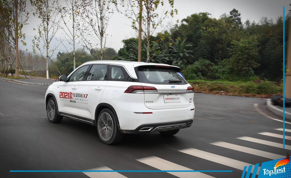 科技配置升级皆在提升性价比 试驾2021款长安欧尚x7 1.5t