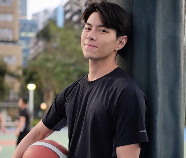 上位了tvb小生罗天宇获高层钦点拍摄十月初五的月光