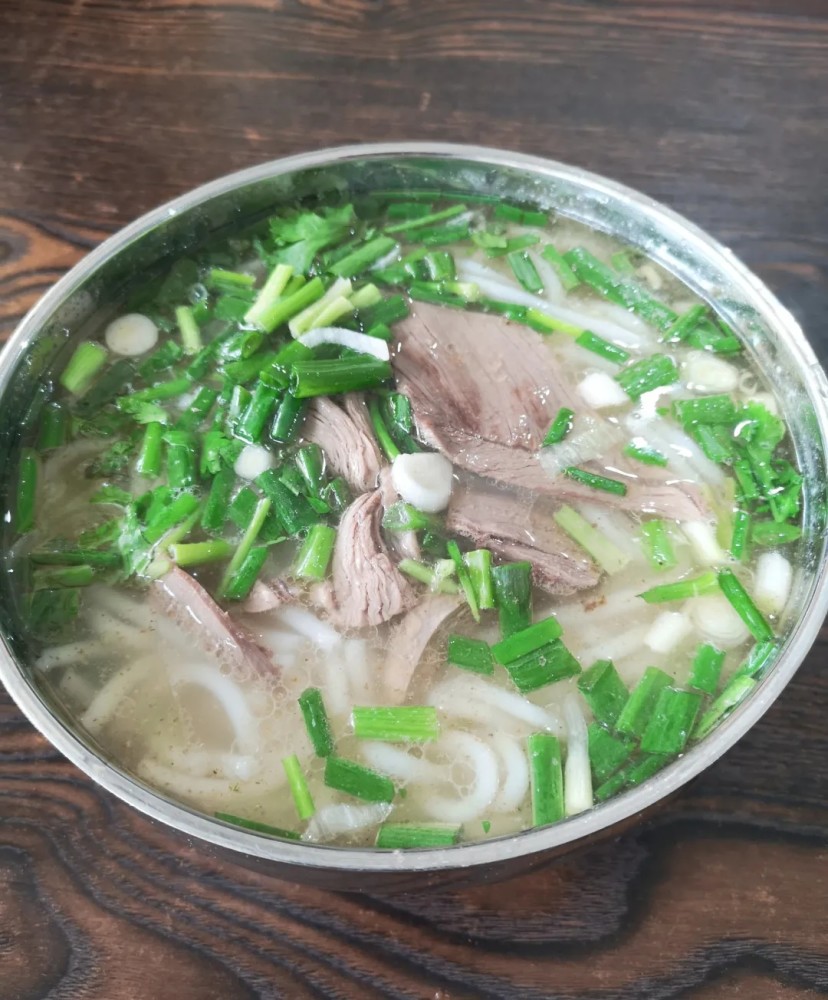 成都正宗的盐边羊肉米线地道的攀枝花风味羊肉汤暖胃真香