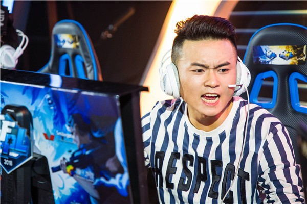 绿豆:cfpl五冠cfs两冠,巅峰王者的荣耀职业路!