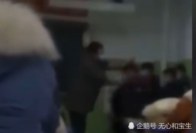 官方通报老师揪学生头发打耳光