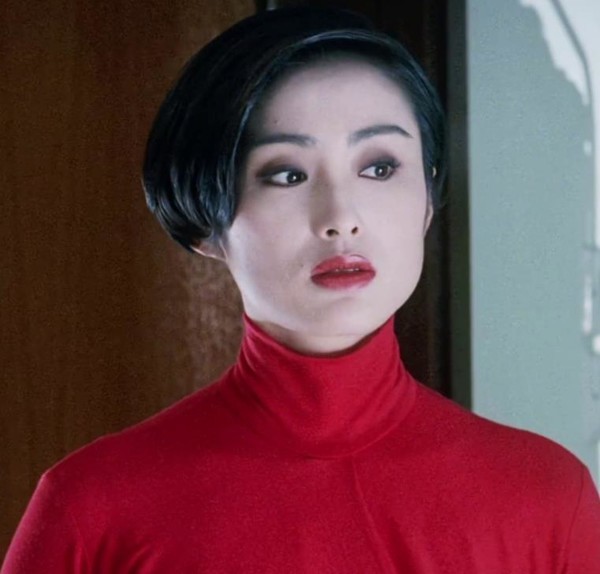 张敏:在街头发传单时被向太发掘,短短8年时间就走上人生巅峰