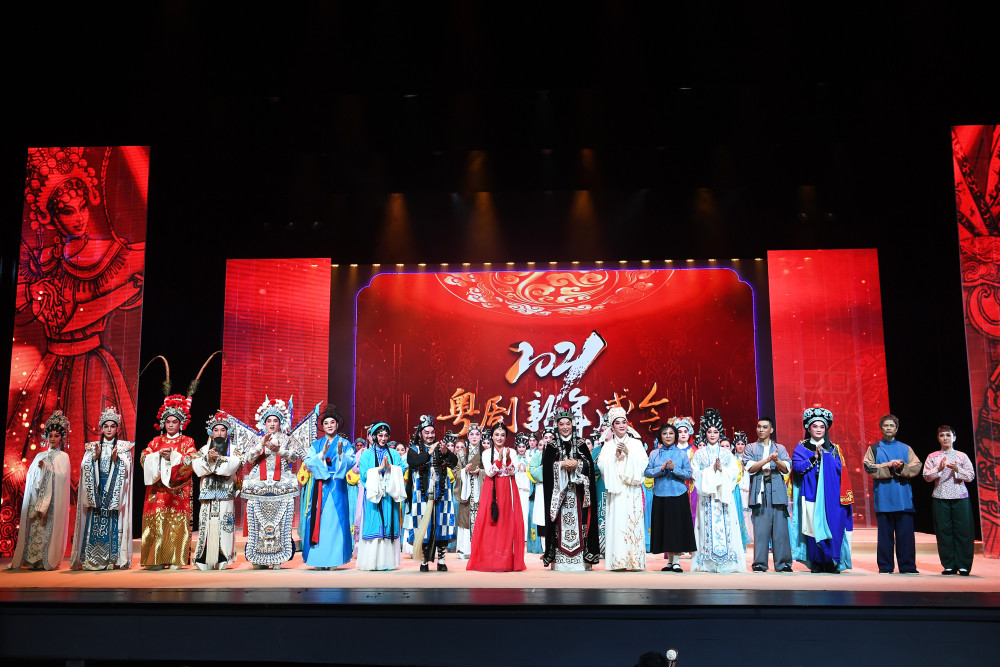 6朵梅花飘香广东粤剧院举行线上2021粤剧新年盛会