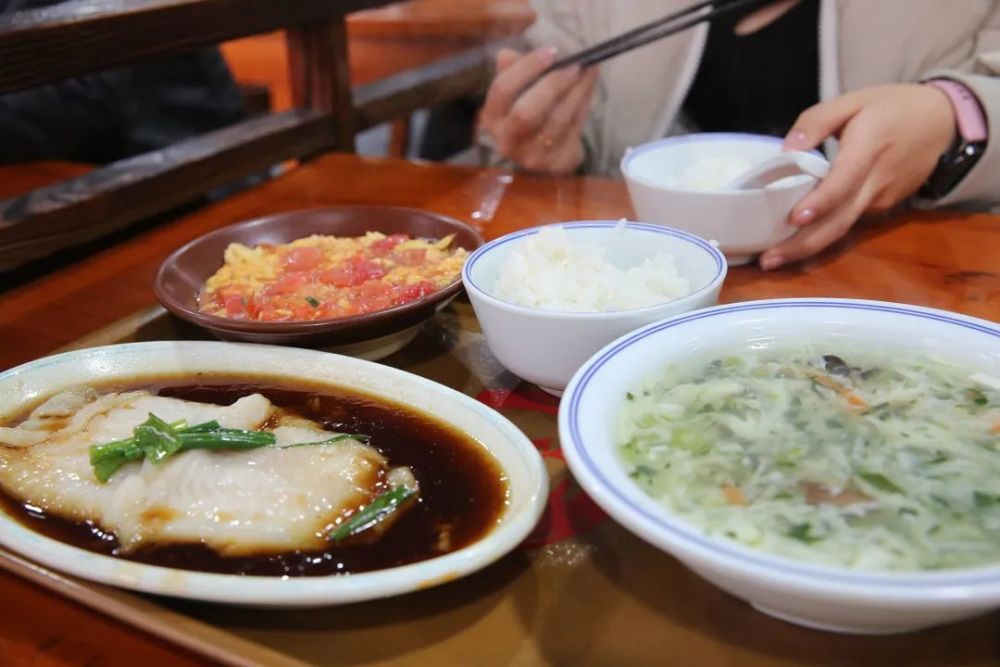 look! 一日三餐 #沒有什麼事是一頓飯解決不了的 如果有,那就兩頓