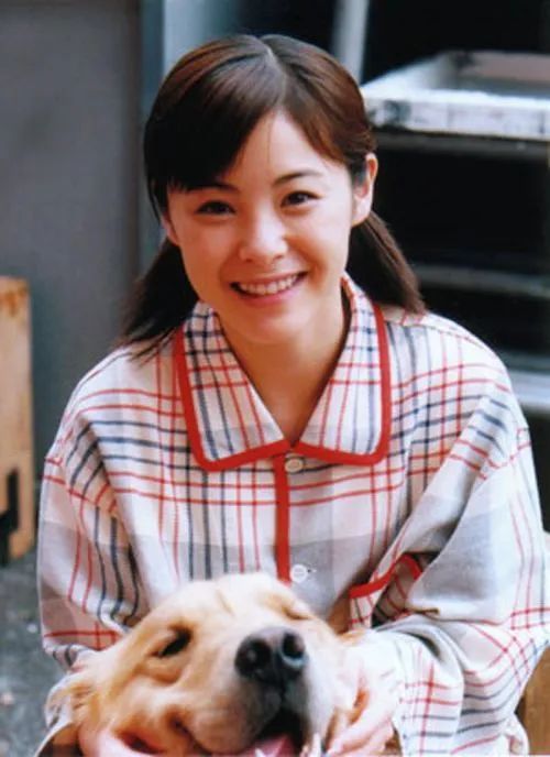 初恋谈了19年 日本最低调的神仙眷侣宣布生三胎 不晒恩爱的婚姻是这么甜 腾讯新闻
