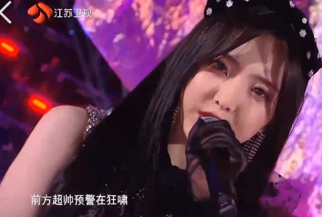 硬糖少女全开麦真唱,这三位成员,我都替她们觉得尴尬