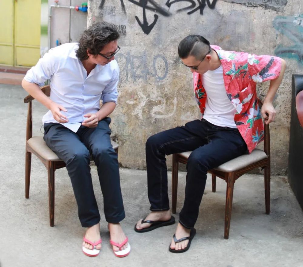 这行字上下两条新年愿望均可实现