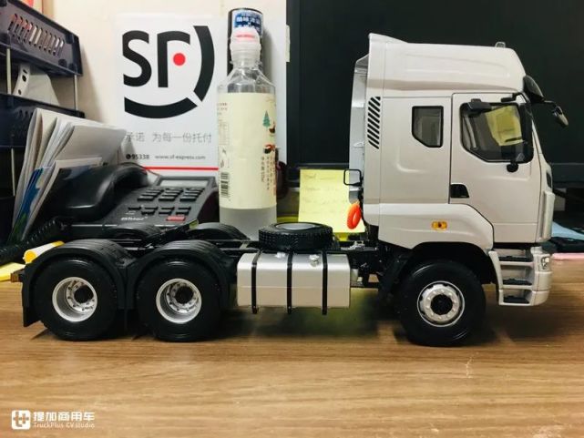 乘龙推出的第二款卡车模型,做工优秀价格美丽,乘龙m7牵引车模型开箱