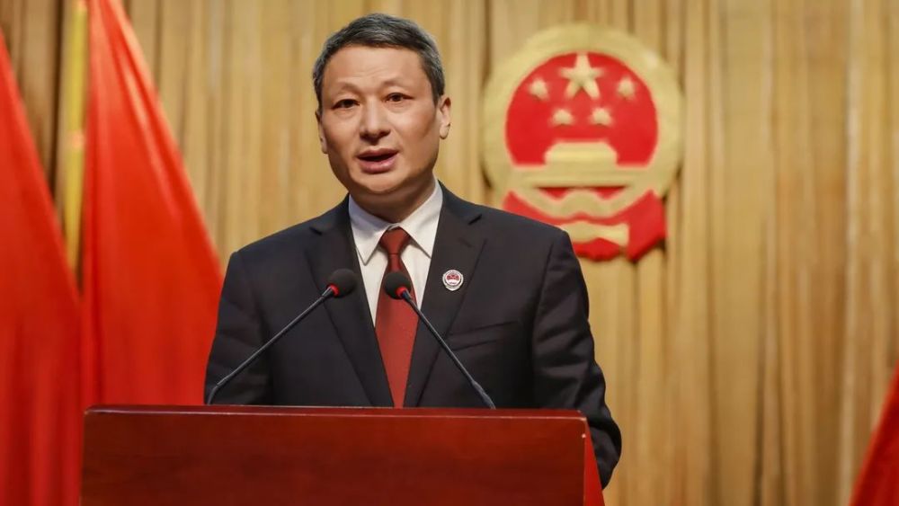 隆回县人民检察院检察长刘建明作检察工作报告代表们认为,隆回县人民