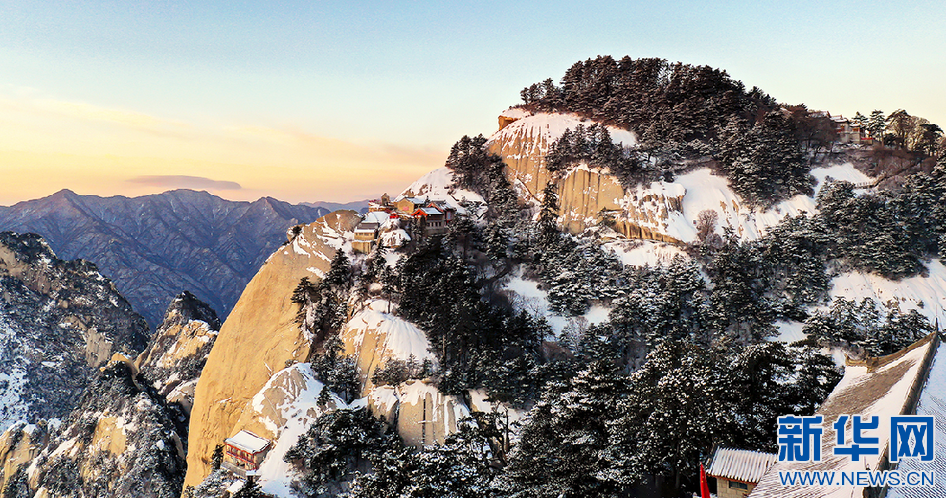 陕西华山:高山雪景如画