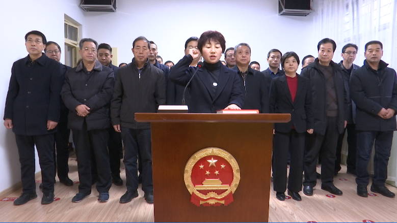 县十七届人大常委会第三十二次会议召开,并决议通过任命一名副县长!