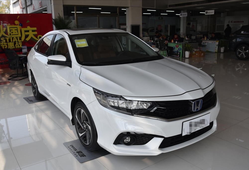 最给力的本田三厢车15混动油耗仅3升新款享域比朗逸还帅气