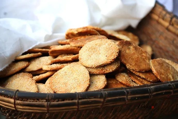 一方水土:河北易县的古法制作缸炉烧饼