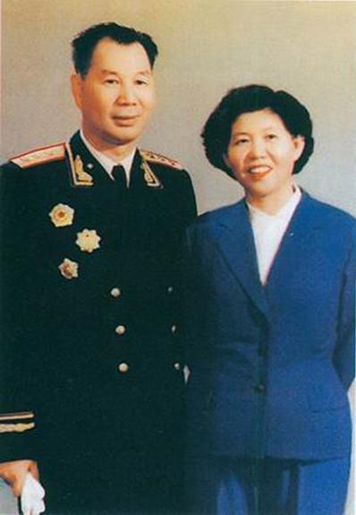 赵志珍 17岁结婚 与上将杨成武相守66载 生育10个孩子 腾讯新闻