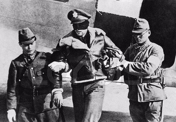 李梅烧烤到底有多惨?10万日本人被活活烧死,东京1/4被夷为平地