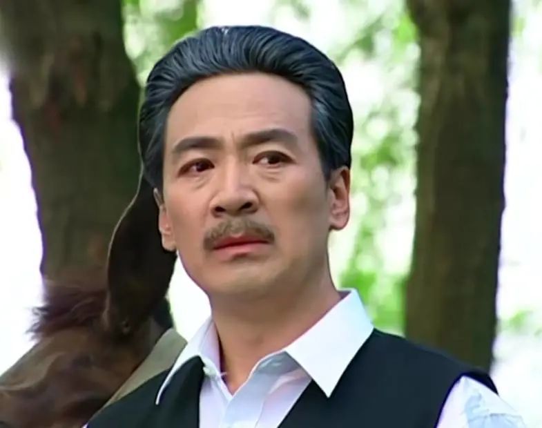 《情深深雨蒙蒙》陆振华其他7个姨太太,后来怎么样了?_腾讯新闻