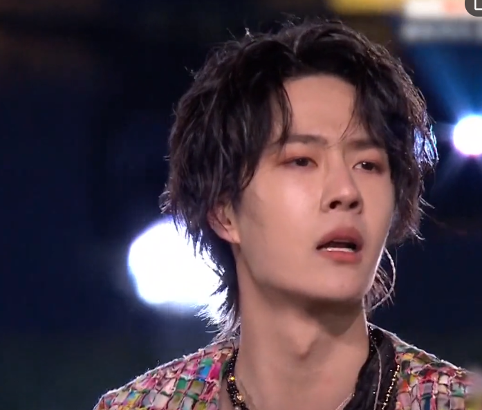 不让其受到伤害,这一次的跨年之夜舞台上群星闪耀,有邓紫棋,有吴亦凡