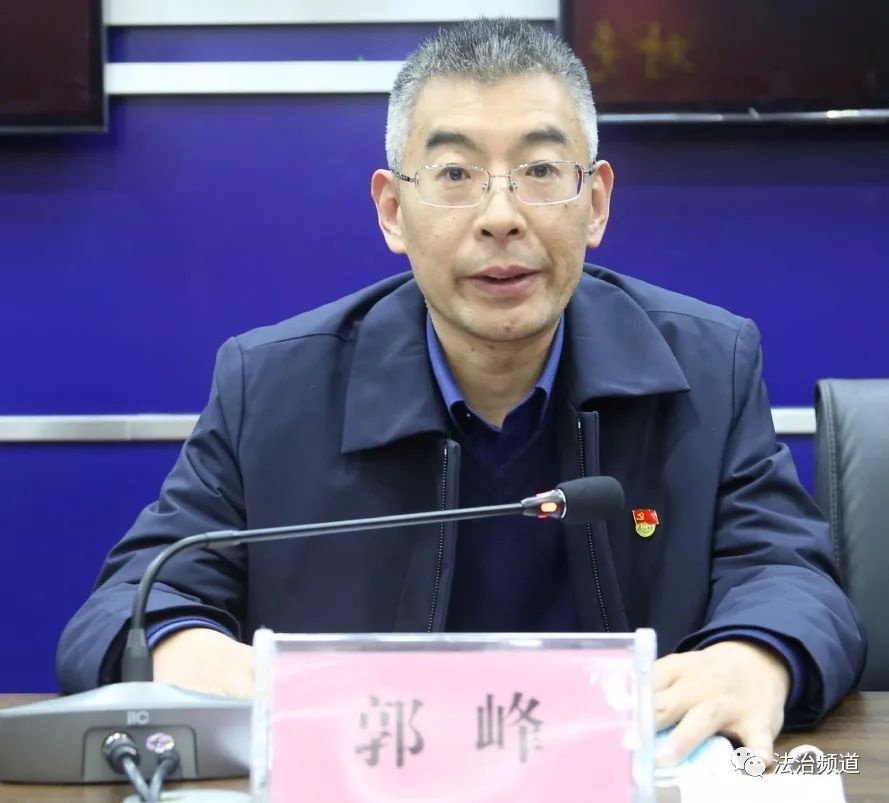 李亚鹏同志表示,将在刘坤同志带领下,与全体党委班子一起,坚定不移地