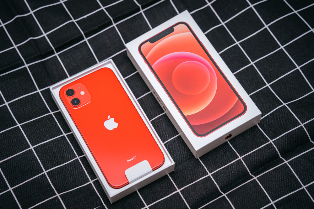 以前 iphone 的红色还算是特别版,现在 iphone12 变成标配,说实话颜色