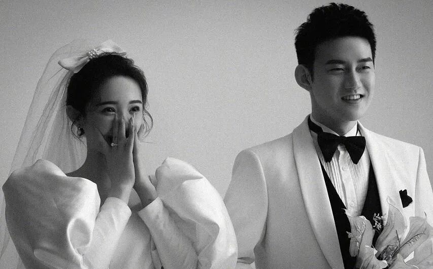 阿哲公布与哲嫂婚纱照老婆孙姗姗正式亮相今年会举办婚礼