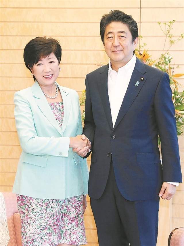 小池百合子 一位曾努力向首相之位 进军 的女政客 腾讯网